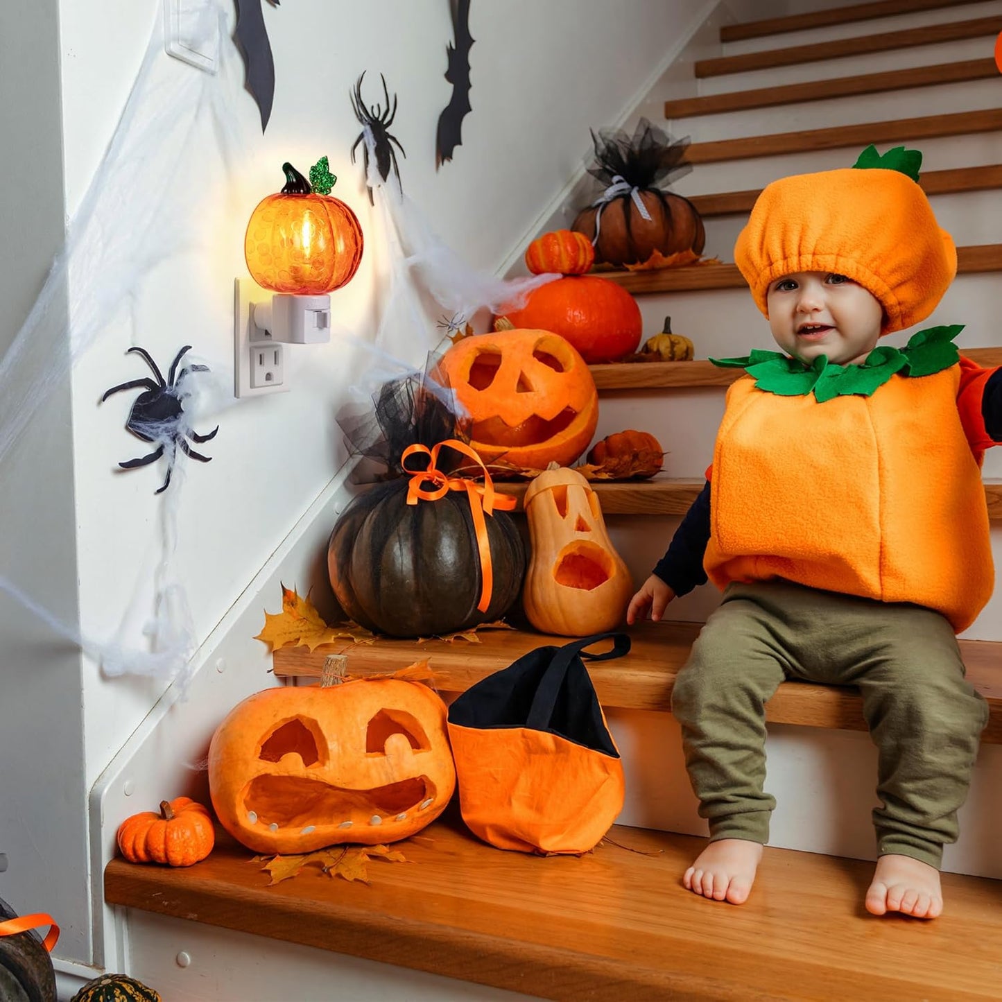 Halloween Pumpkin Bubble Night Light Plug into Wall, Bright Orange Pumpkin Fall Seasonal Light Powered by C7 LED Bulb Decoration for Home Bedroom Bathroom Kitchen Hallway(Classic Style)